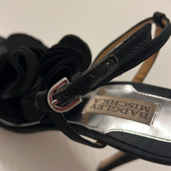 Badgely Mischka Randee Black Satin Heel Size 8 - Picture 11 of 11